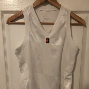 NIKE Court Dri-Fit Slam Women's Tonal Tennis Tank Top